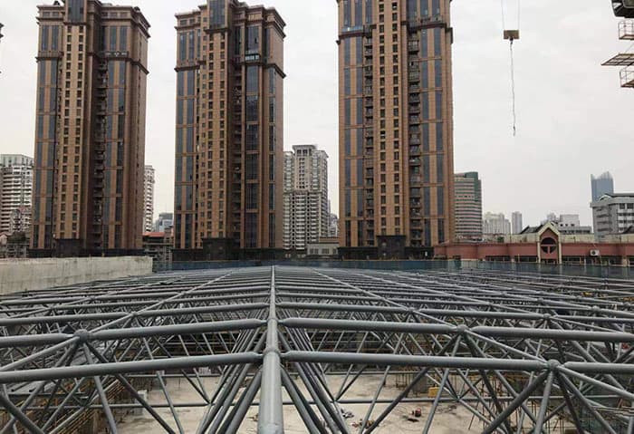 青海螺栓球网架结构